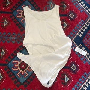 MEL PLISSE ONE PIECE FRANKIES BIKINIS XXL NWT